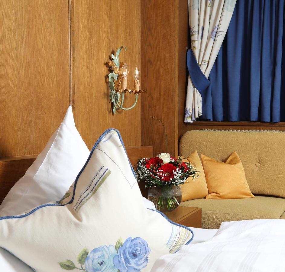 Hotel Almhof นอยชติฟ อิม ชตูไปทัล ภายนอก รูปภาพ